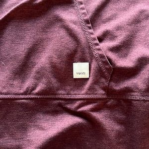 Vuori maroon ponto material sweatshirt size medium. Great condition